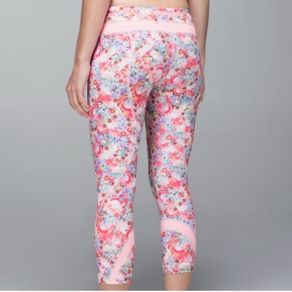Lululemon Floral Print Run: Inspire Crop Luxtreme Size 4 - Picture 1 of 16